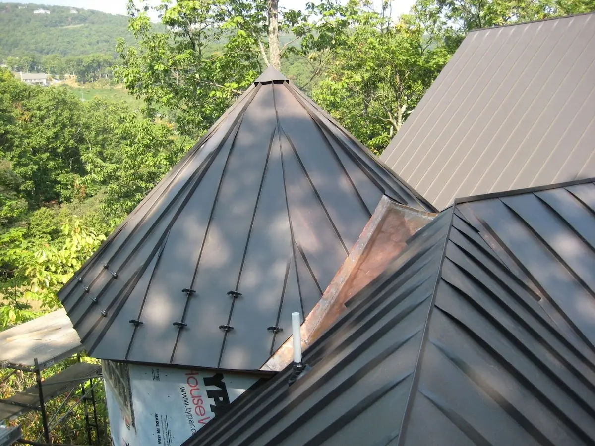 Professional Gutter Cleaning by Craftsman Roofing in Sierra Sky Park